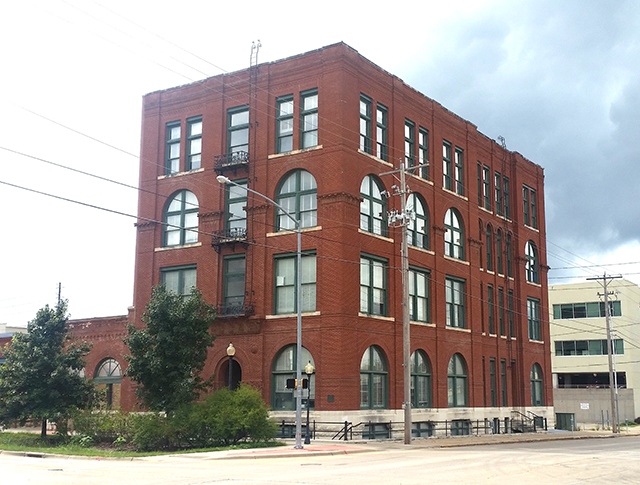 501 SW Jackson St, Topeka, KS for sale - Primary Photo - Image 1 of 1