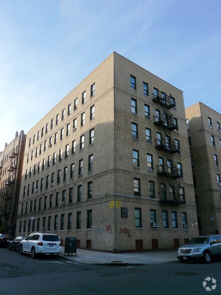 2734 Sedgwick Ave, Bronx, NY for sale - Primary Photo - Image 1 of 3