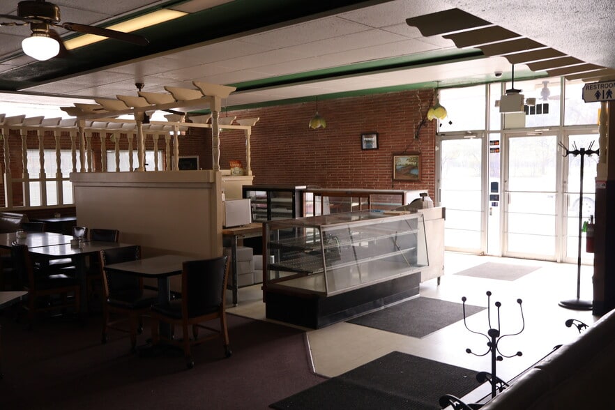 6525 Lawndale, Houston, TX for lease - Building Photo - Image 3 of 8