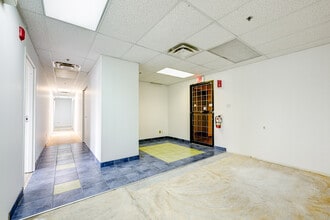 667 Giffard, Longueuil, QC for lease Interior Photo- Image 2 of 12