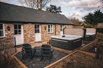 Trafalgar Way, Wilmington for lease Interior Photo- Image 2 of 11