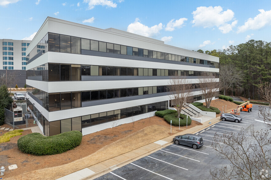 3150 Holcomb Bridge Rd, Norcross, GA for lease - Primary Photo - Image 1 of 20