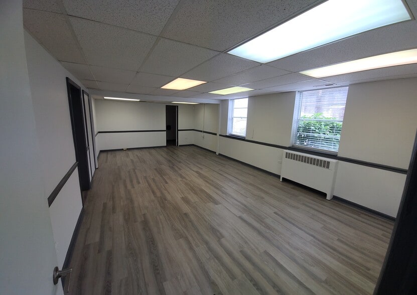 318 S South St, Gastonia, NC for lease - Interior Photo - Image 2 of 3