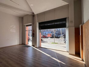 Retail in Sabadell, Barcelona for lease Interior Photo- Image 2 of 10