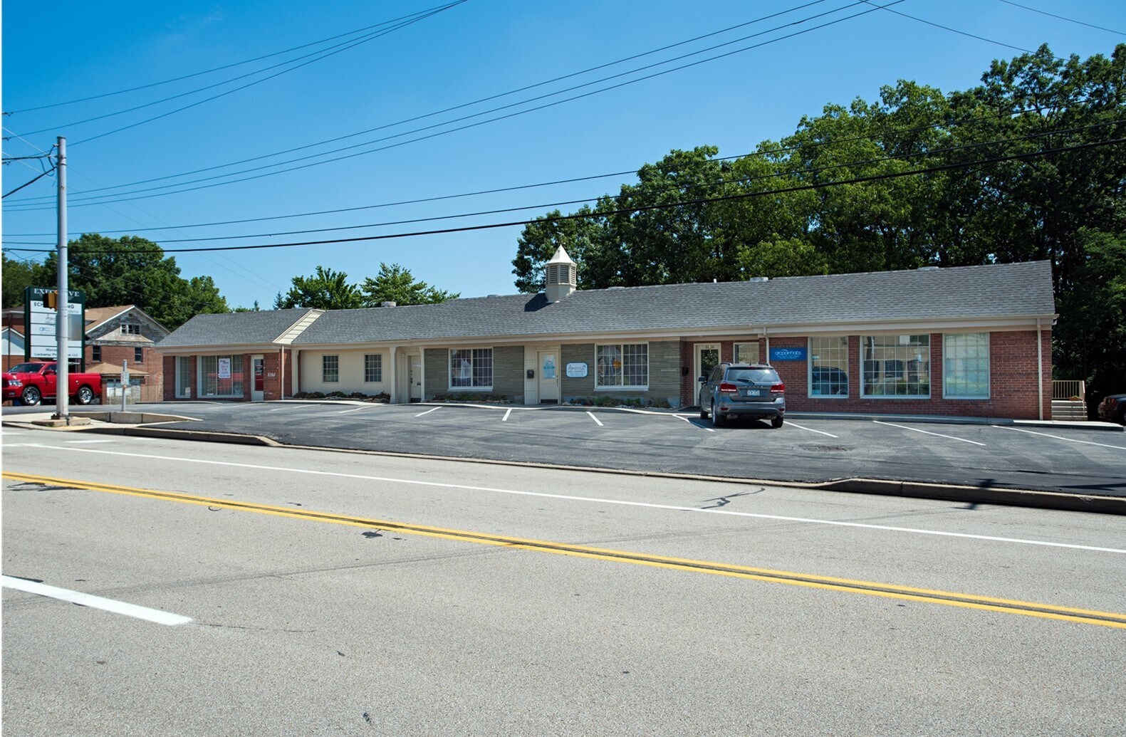 8158-8164 Perry Hwy, Pittsburgh, PA for lease Building Photo- Image 1 of 3