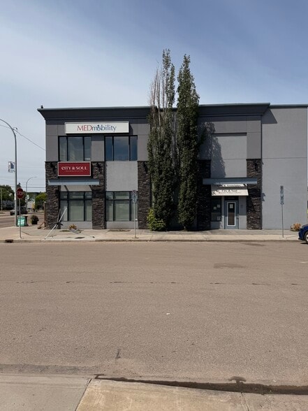 11806 126 St NW, Edmonton, AB for lease - Building Photo - Image 1 of 10