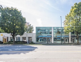 112-122 W 2nd Ave, Vancouver, BC à louer Photo du bâtiment- Image 1 de 2