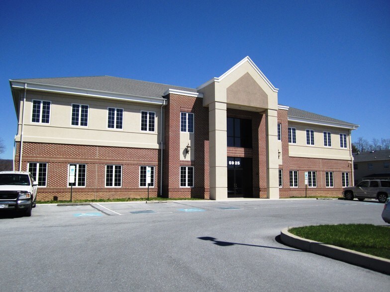 5925 Stevenson Ave, Harrisburg, PA à vendre - Photo du bâtiment - Image 3 de 4