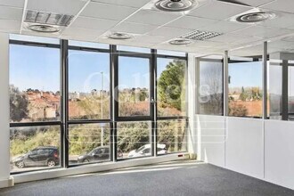 Office in Marseille for lease Interior Photo- Image 2 of 10