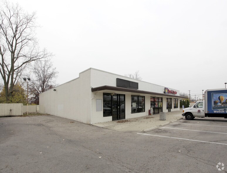 3841-3845 E Broad St, Columbus, OH à louer - Photo du bâtiment - Image 2 de 2