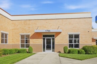 1740 Thomas Paine Pky, Dayton, OH à louer Photo intérieure- Image 1 de 22
