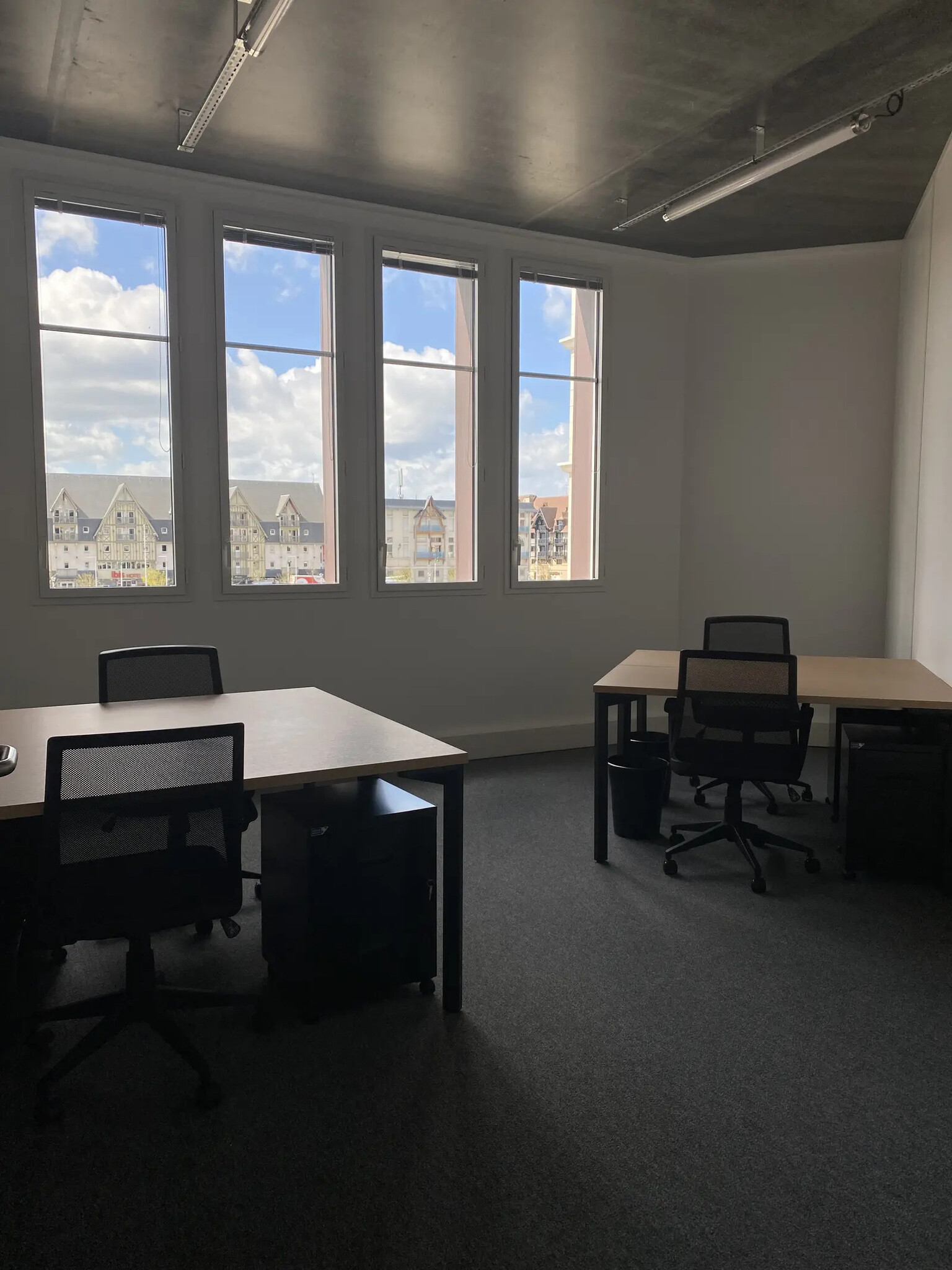 60 Rue Bernard Giraudeau, Montpellier for lease Interior Photo- Image 1 of 8