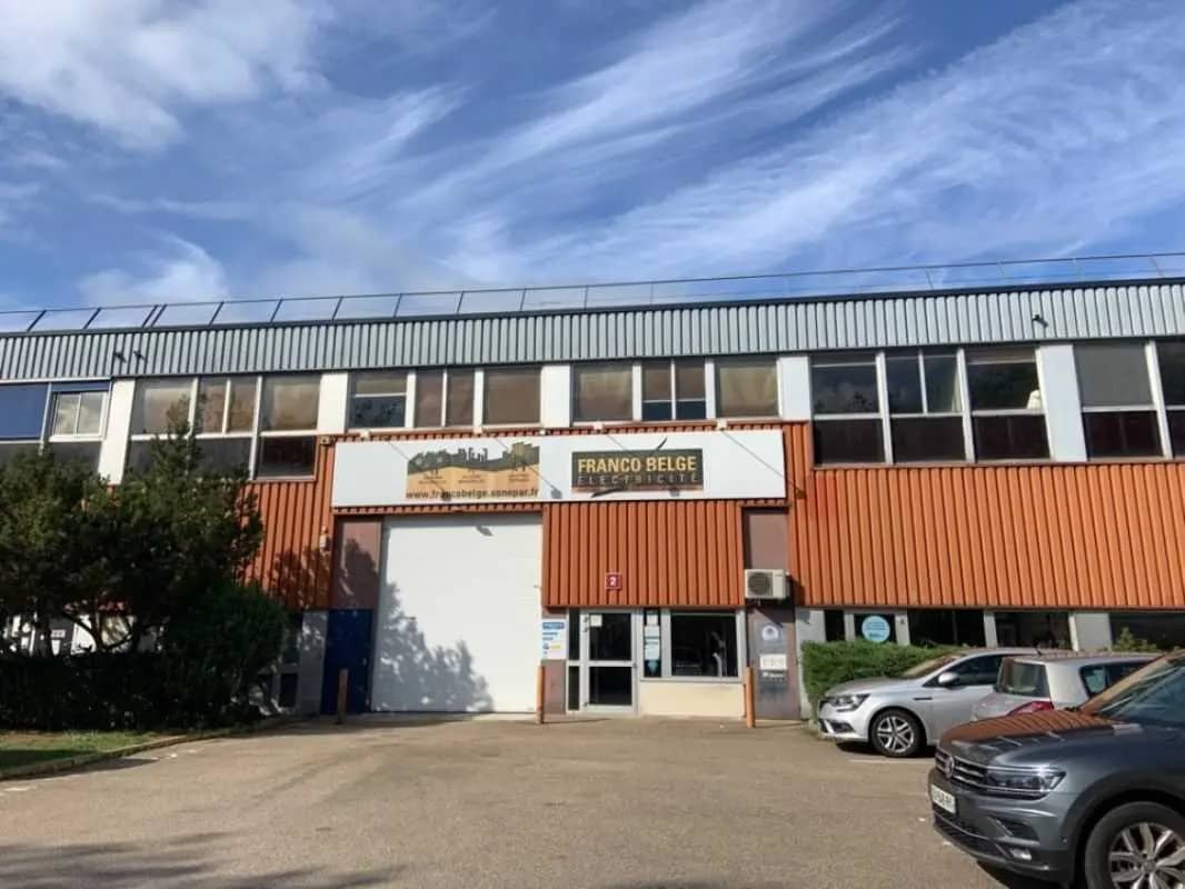 4 Rue Albert Einstein, Trappes for lease Building Photo- Image 1 of 5