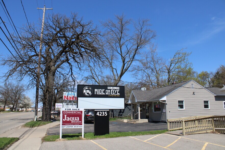 4235 S Westnedge Ave, Kalamazoo, MI for sale - Building Photo - Image 2 of 3