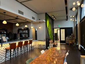 50 SW Pine St, Portland, OR à louer Photo intérieure- Image 2 de 3