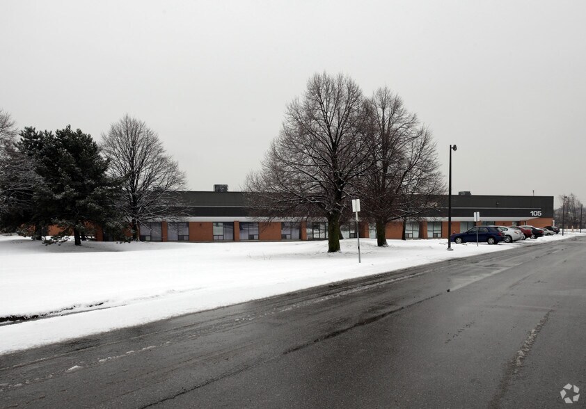 105 Commander Blvd, Toronto, ON à louer - Photo principale - Image 1 de 2