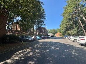 2900-12 Chamblee Tucker Rd, Chamblee, GA for lease Building Photo- Image 2 of 14