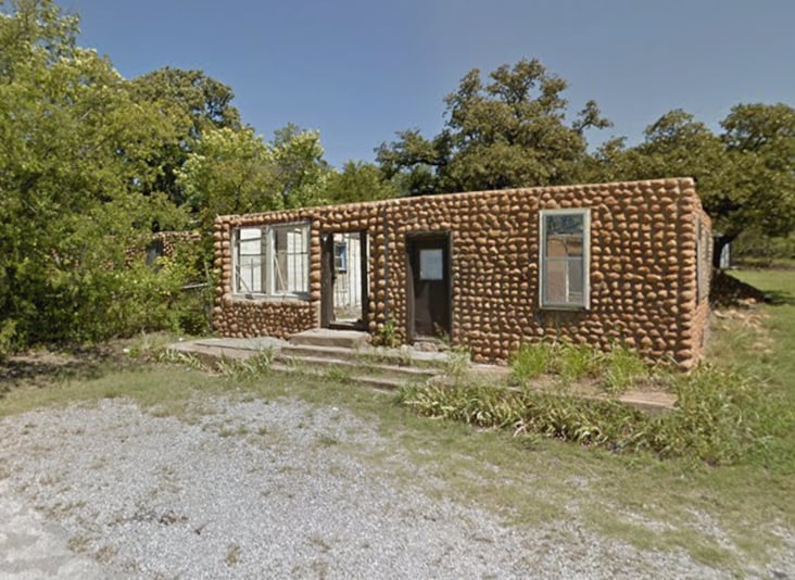 125 Upper E Lake dr, Medicine Park, OK for sale - Building Photo - Image 2 of 2