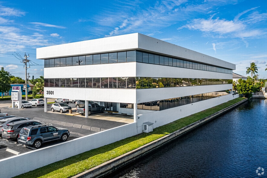 3501 Del Prado Blvd S, Cape Coral, FL for lease - Building Photo - Image 3 of 11