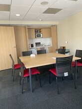 Retail in Trets for lease Interior Photo- Image 1 of 6