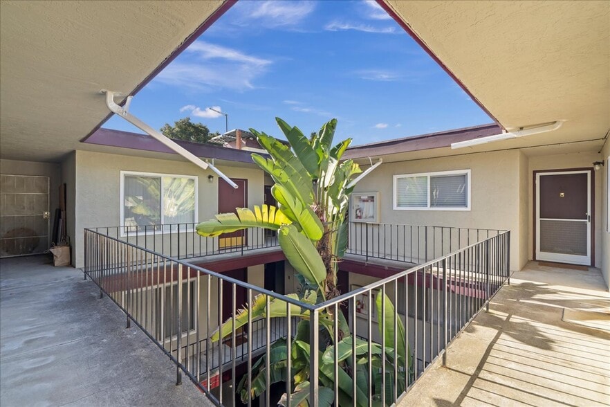 2231-2233 Grant St, Berkeley, CA à vendre - Photo du bâtiment - Image 2 de 47