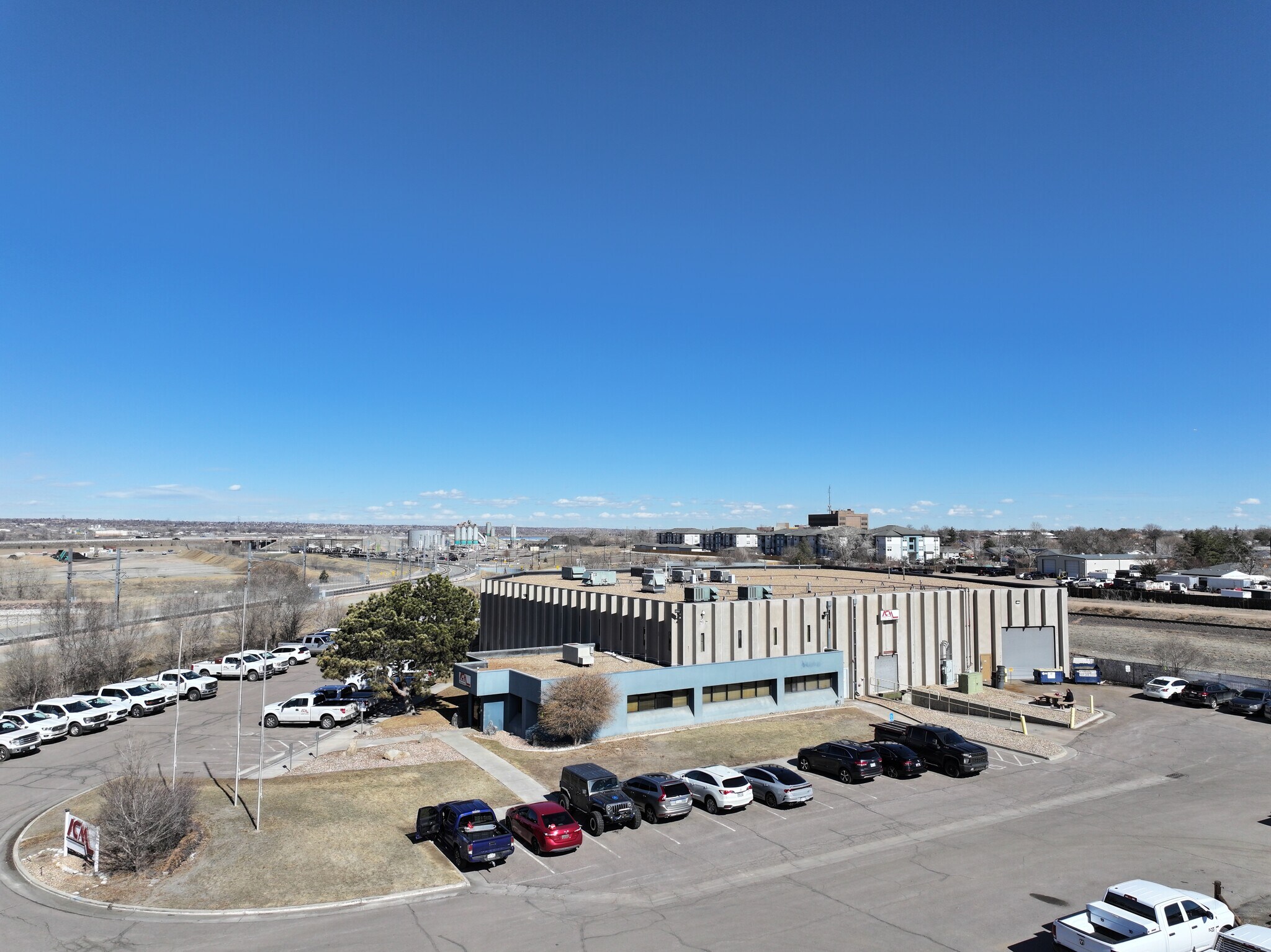 3700 E 68th Ave, Commerce City, CO à vendre Photo du bâtiment- Image 1 de 36