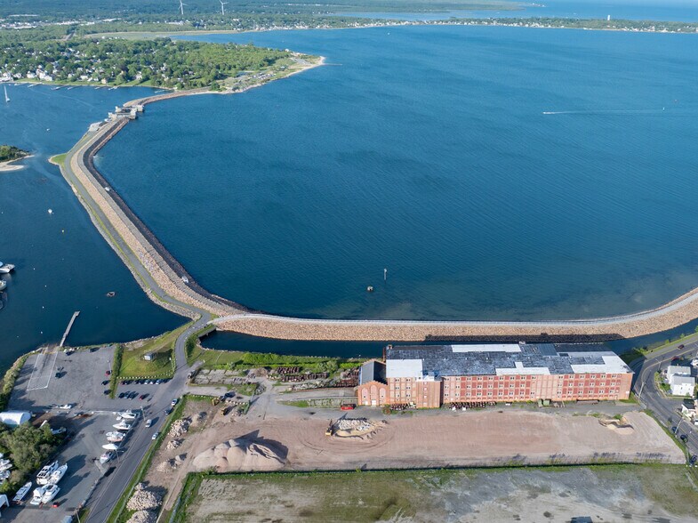 11 Cove St, New Bedford, MA à vendre - Photo du bâtiment - Image 3 de 26