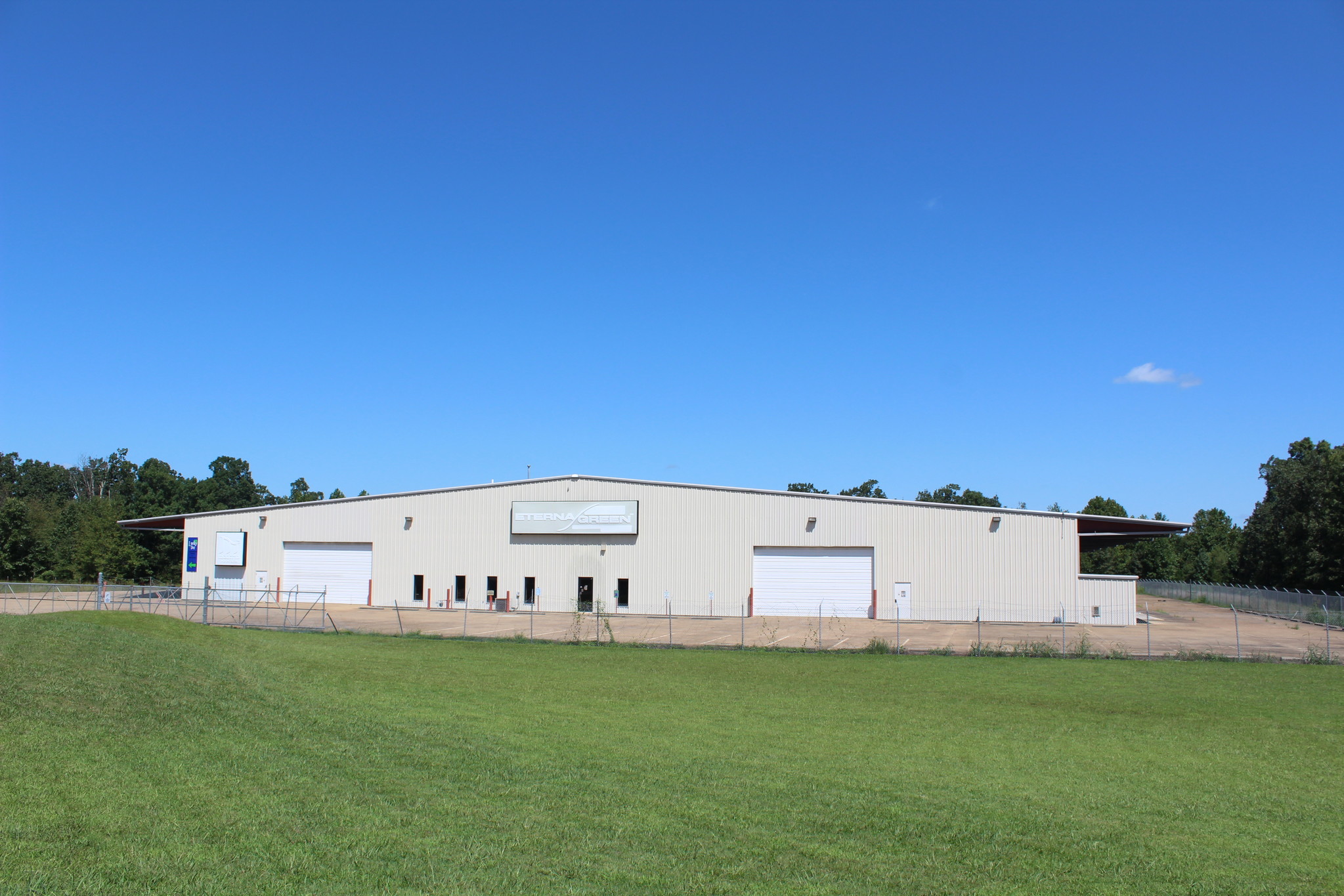 228 Industrial Park, Hohenwald, TN for sale Building Photo- Image 1 of 1