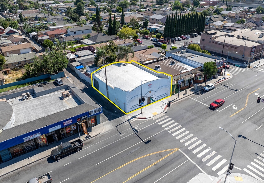 1808 Firestone Blvd, Los Angeles, CA for sale - Building Photo - Image 1 of 18