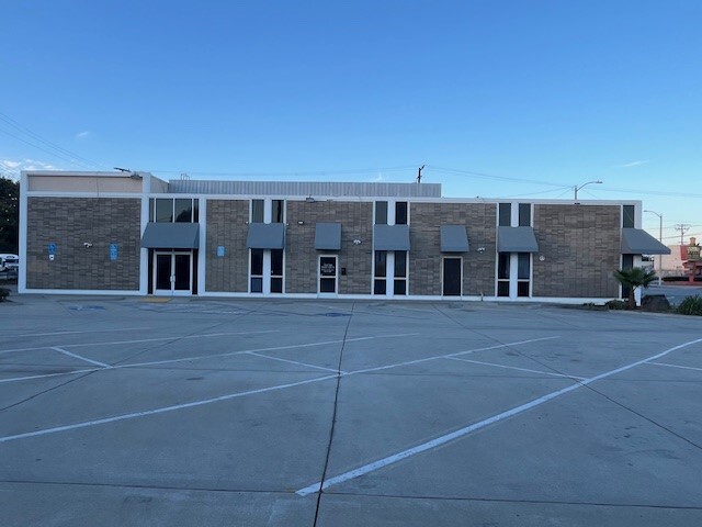 905 S A St, Oxnard, CA for lease - Building Photo - Image 1 of 6