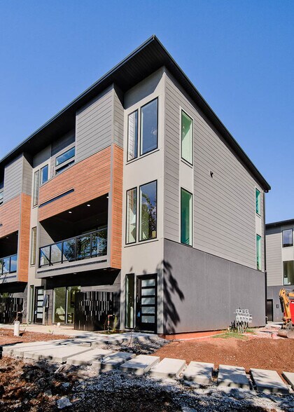 204 9th St, Bentonville, AR à vendre - Photo du bâtiment - Image 2 de 41