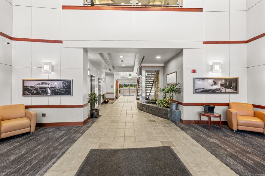 10822 W Toller Dr, Littleton, CO à louer - Photo intérieure - Image 3 de 7