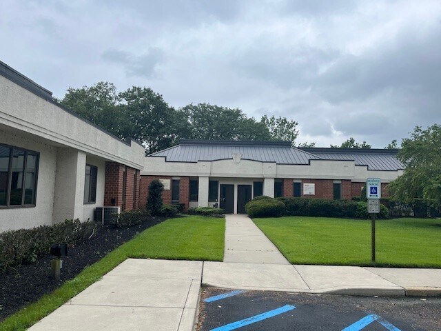 2301 E Evesham Rd, Voorhees, NJ à vendre - Photo du bâtiment - Image 2 de 4