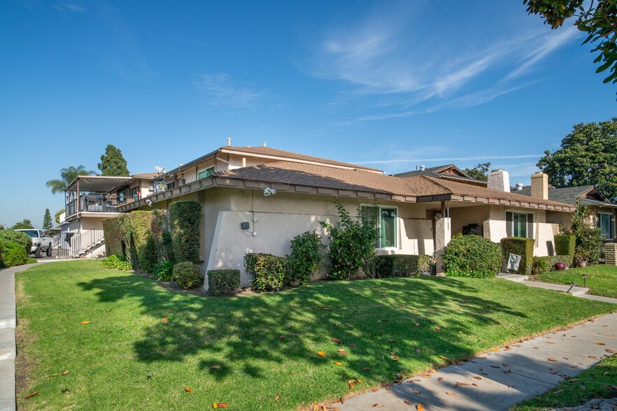 1215 S Athena Way, Anaheim, CA for sale - Building Photo - Image 3 of 16