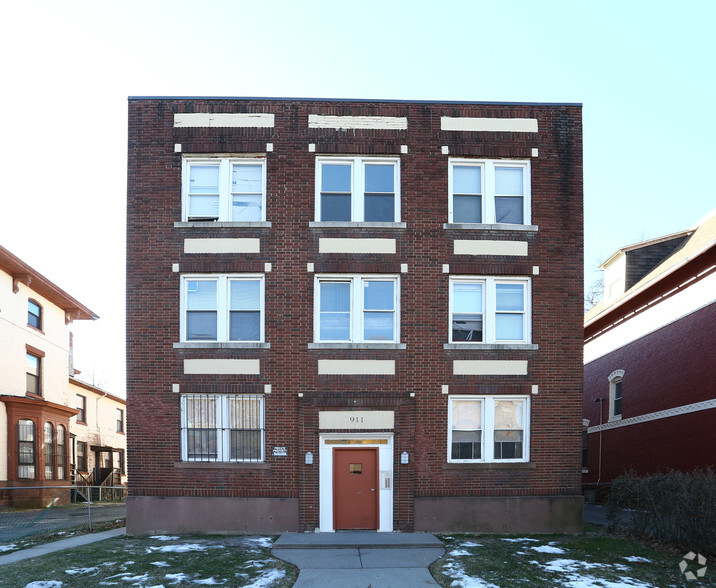 903 Asylum Ave, Hartford, CT à vendre - Photo du bâtiment - Image 1 de 1