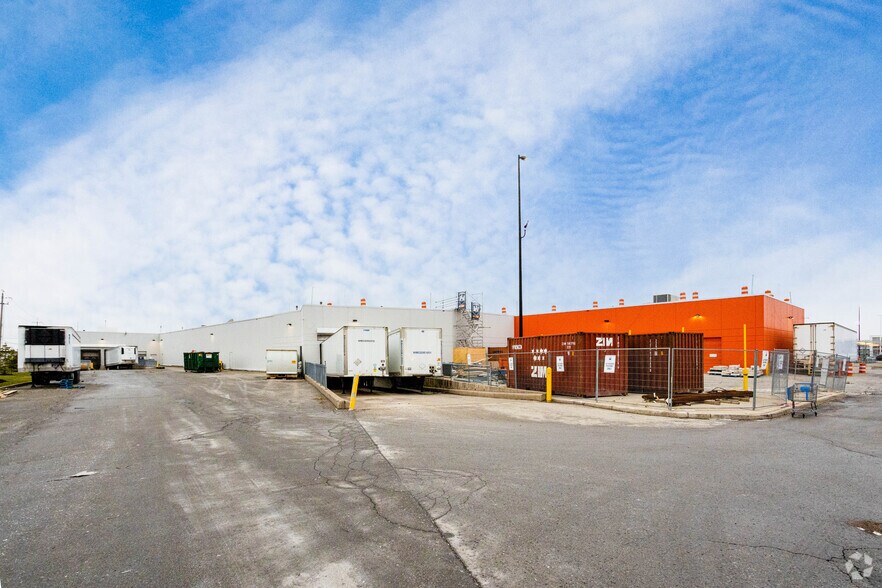 420 Vansickle Rd, St Catharines, ON à louer - Photo du bâtiment - Image 2 de 3