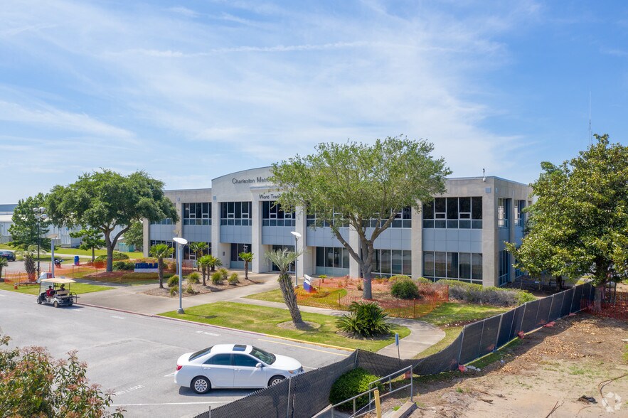 4500 Leeds Ave, North Charleston, SC à louer - Photo du bâtiment - Image 3 de 83