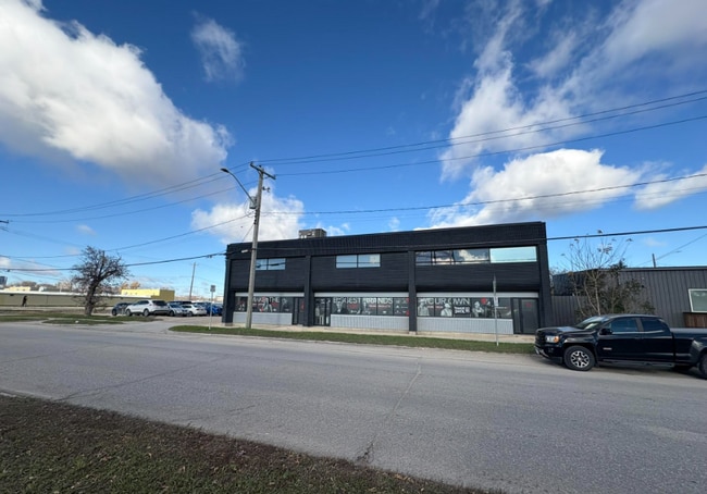 More details for 555 Plinguet St, Winnipeg, MB - Office for Lease