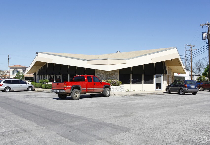 3400 San Pedro, San Antonio, 78212, San Antonio, TX à vendre - Photo du bâtiment - Image 2 de 38