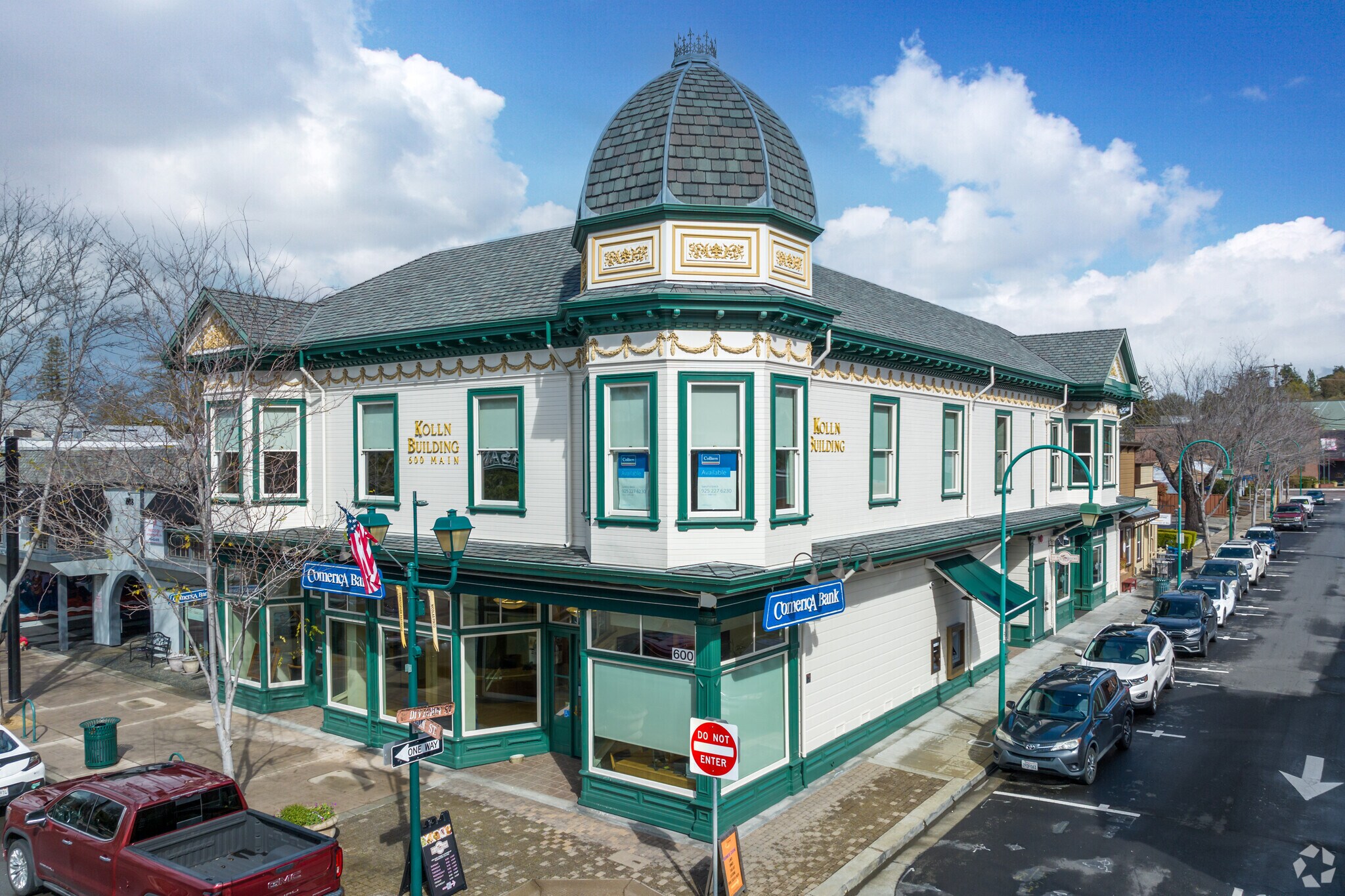 600 Main St, Pleasanton, CA à louer Photo du bâtiment- Image 1 de 12