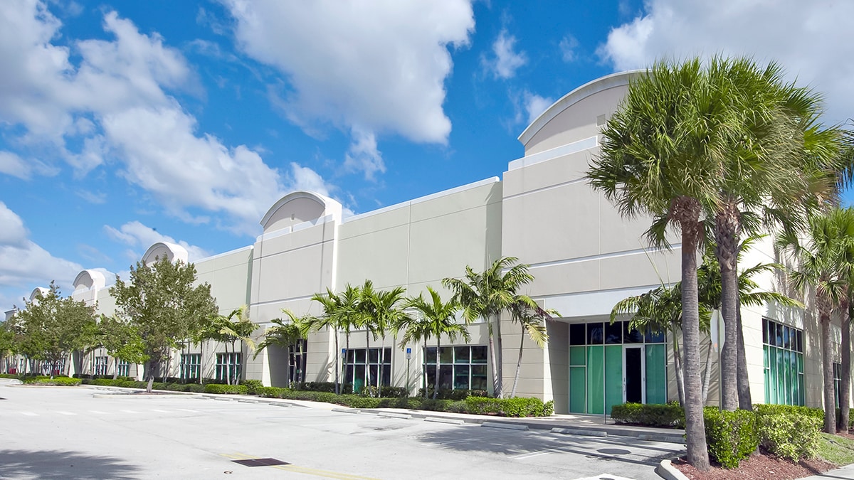 2100 SW 2nd St, Pompano Beach, FL for lease Building Photo- Image 1 of 1