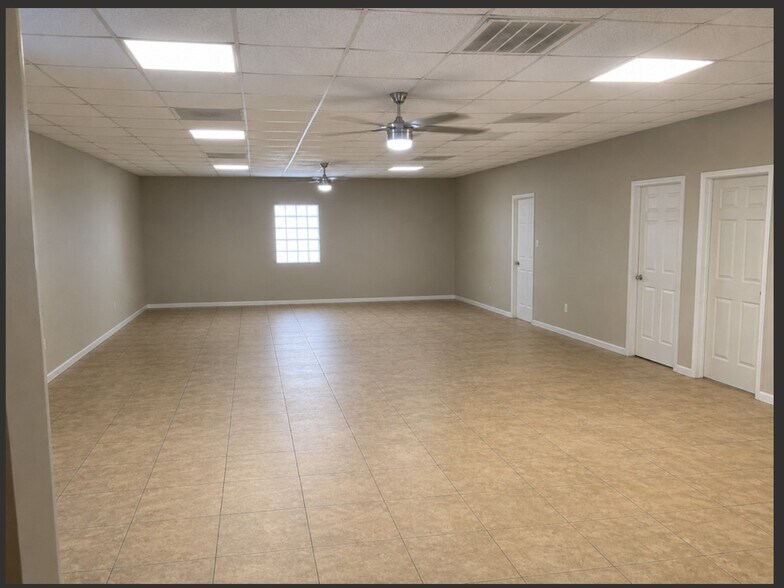 25210 Richards Rd, Spring, TX à louer - Photo du bâtiment - Image 3 de 10