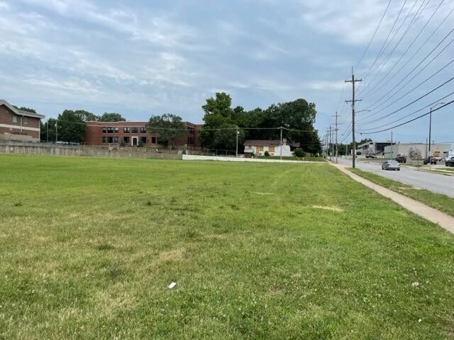 835 N Campbell Ave, Springfield, MO à vendre - Autre - Image 3 de 8