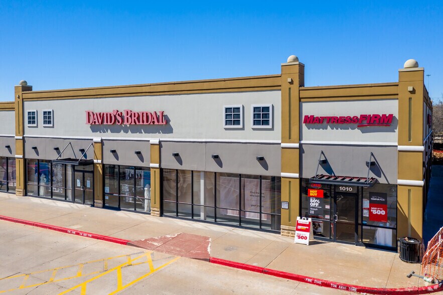 5400 Brodie Ln, Sunset Valley, TX à louer - Photo du bâtiment - Image 3 de 10