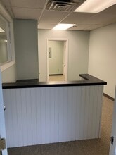 253 Low St, Newburyport, MA for lease Interior Photo- Image 2 of 11