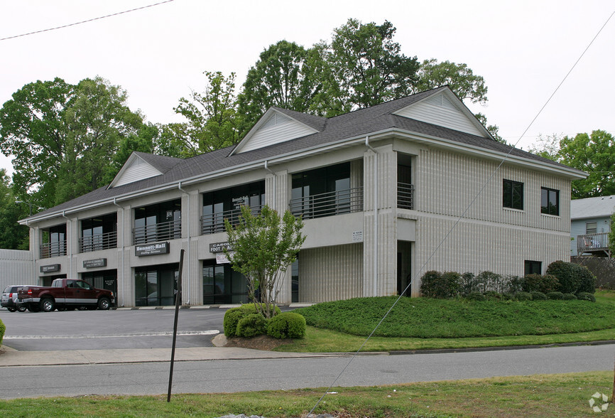 365 N New Hope Rd, Gastonia, NC for lease - Building Photo - Image 2 of 9