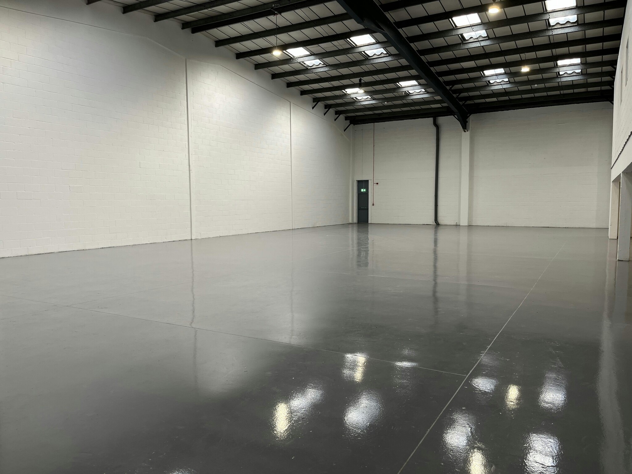 Saxon Way, West Drayton for lease Interior Photo- Image 1 of 1