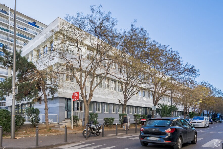 9001 Rue Negresko, Marseille à louer - Photo du bâtiment - Image 3 de 4