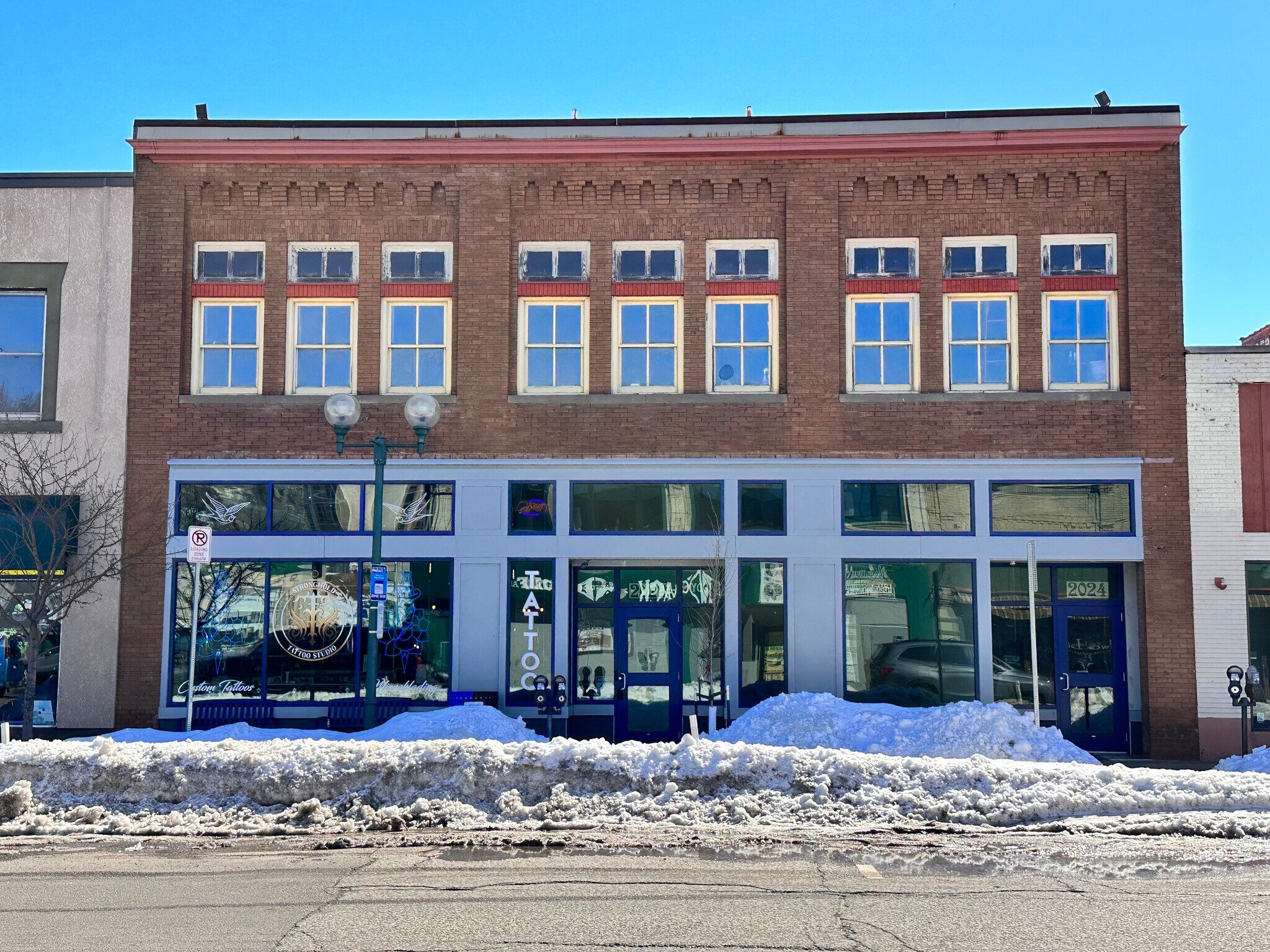 2022-2024 Superior St W, Duluth, MN à louer Photo du bâtiment- Image 1 de 2
