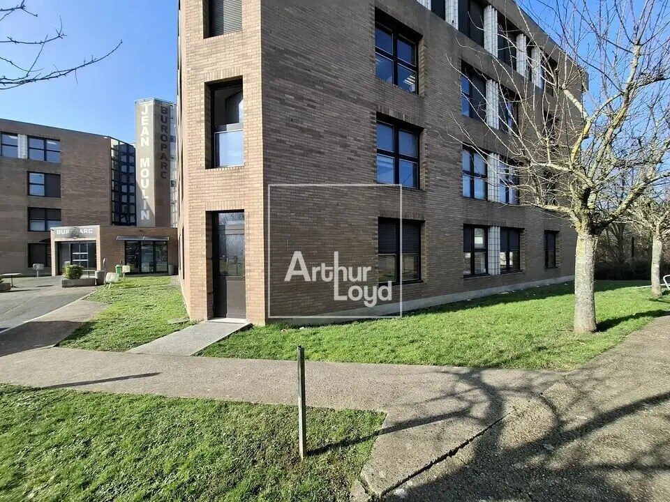 Bureau dans Torcy à louer Photo principale- Image 1 de 2